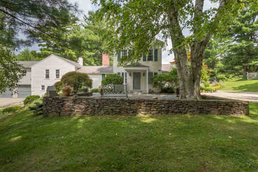Building photograph for 220 WELLS HILL ROAD